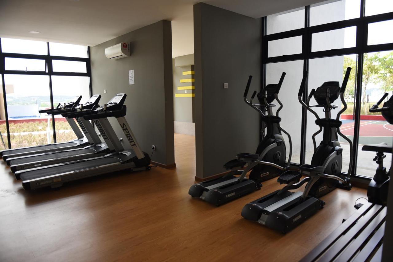 Mines Astetica Lake View Condo Seri Kembangan V1 Eksteriør billede