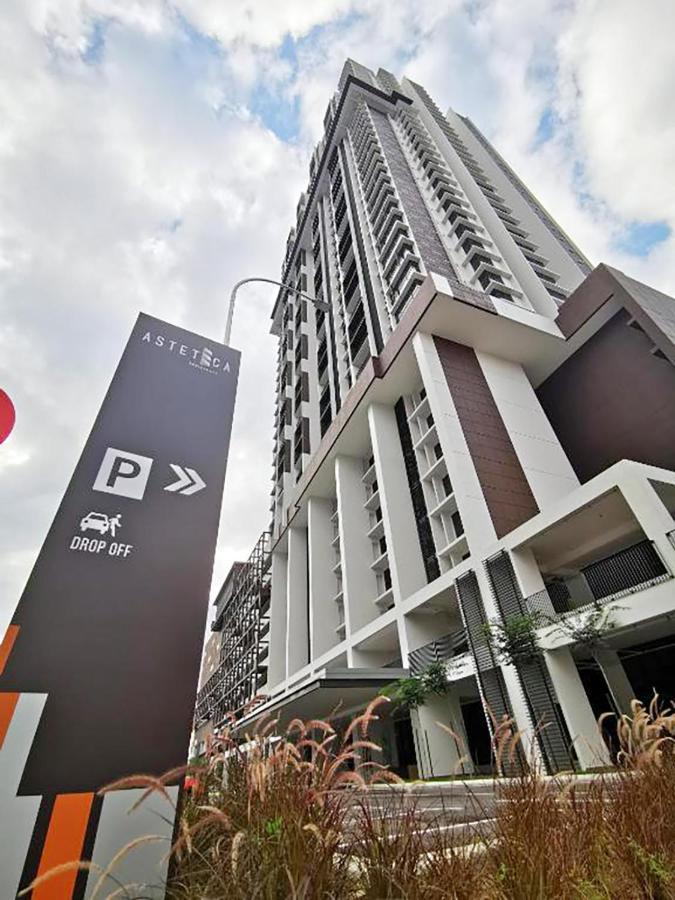 Mines Astetica Lake View Condo Seri Kembangan V1 Eksteriør billede